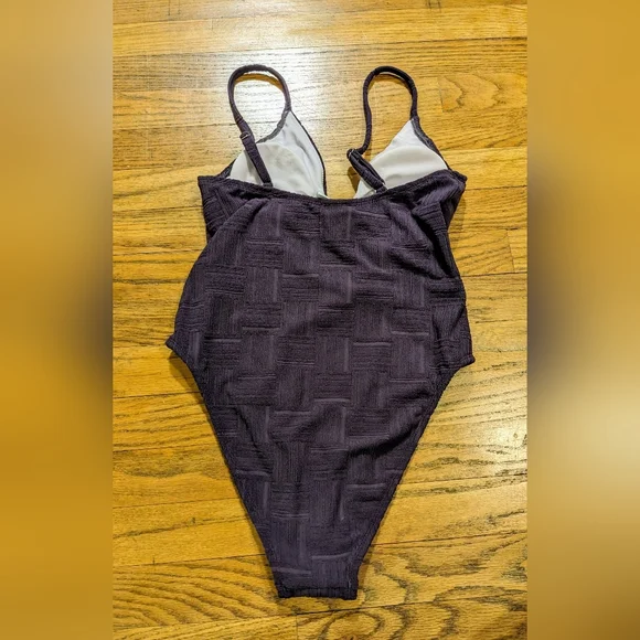 Cupshe Jacquard V-Neck One Piece Swimsuit in Plum sz S NWT - Picture 6 of 12